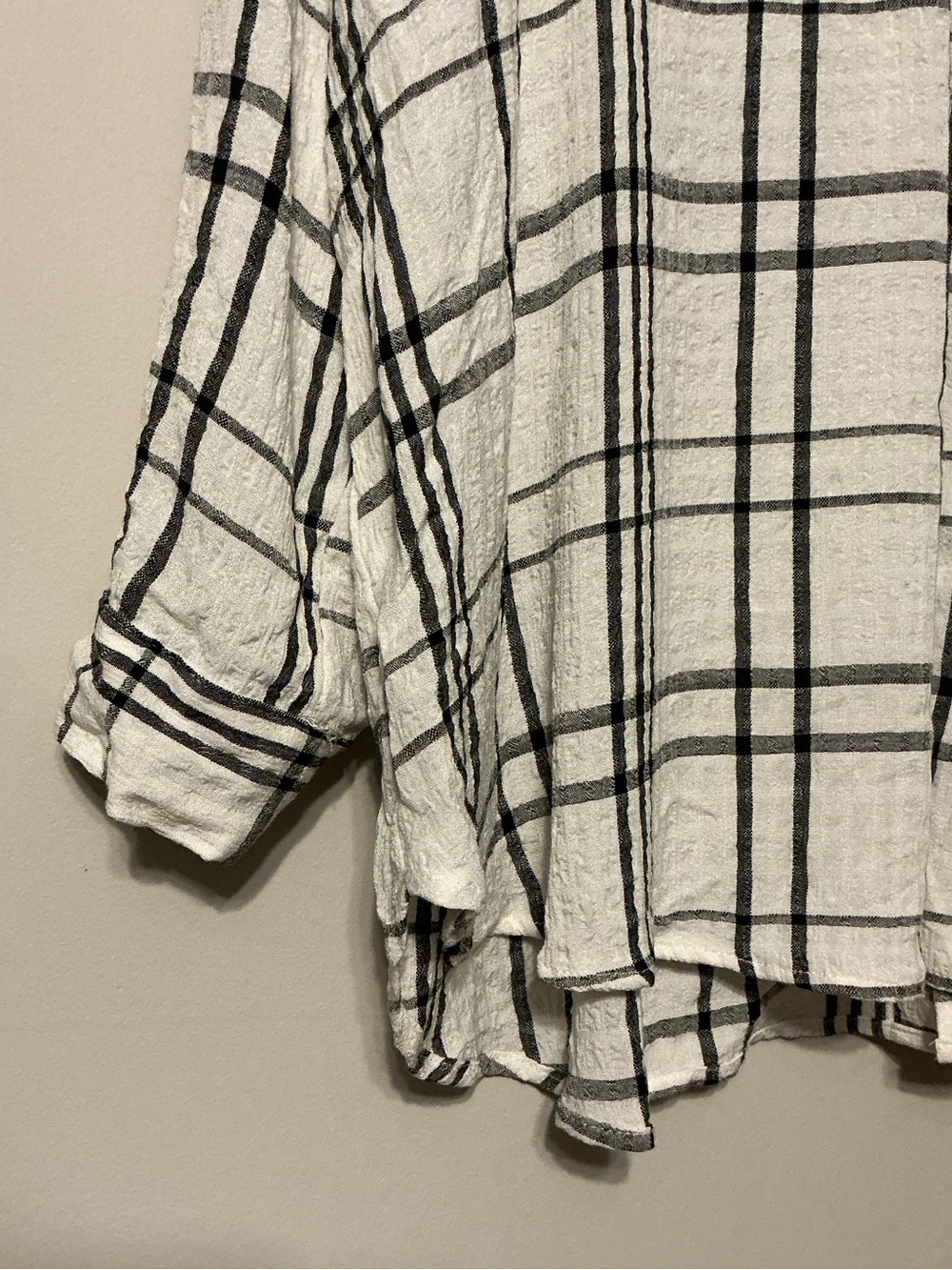 Jane + Delancey Plaid Button-Back Tunic Shirt - Picture 5 of 12